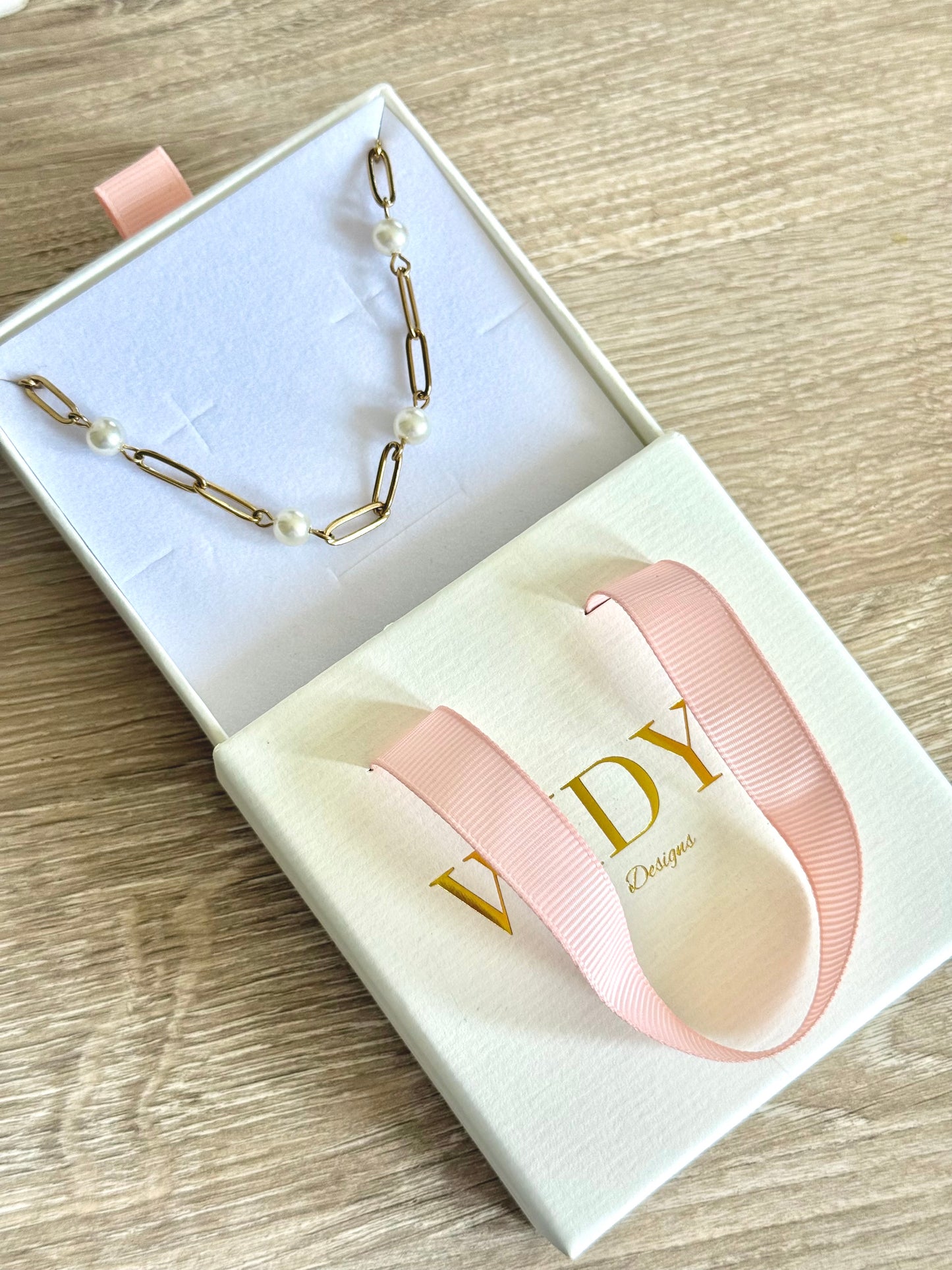 Pearl Paperclip Gold Necklace