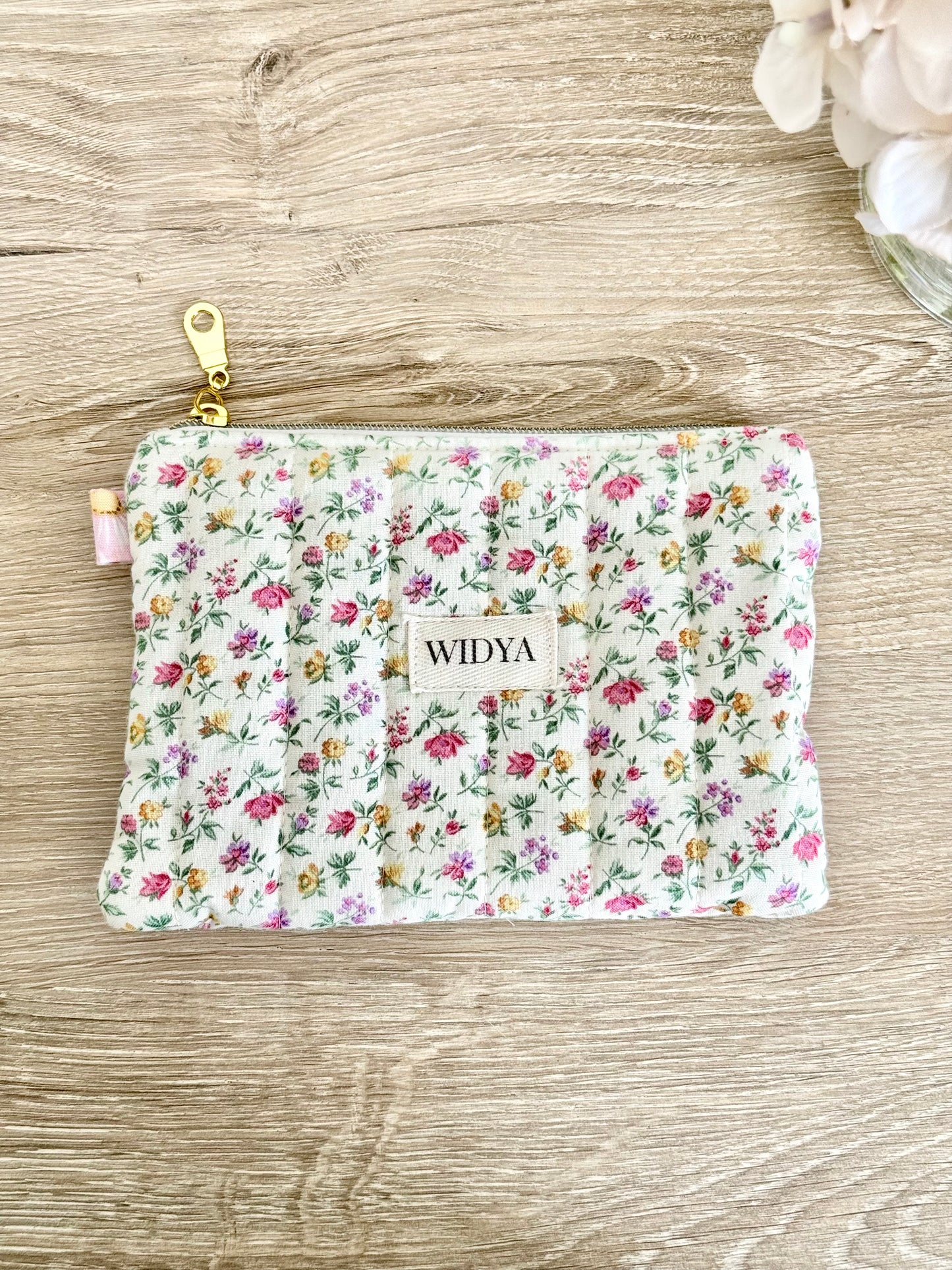 Vintage Floral Beige Zipper Pouch