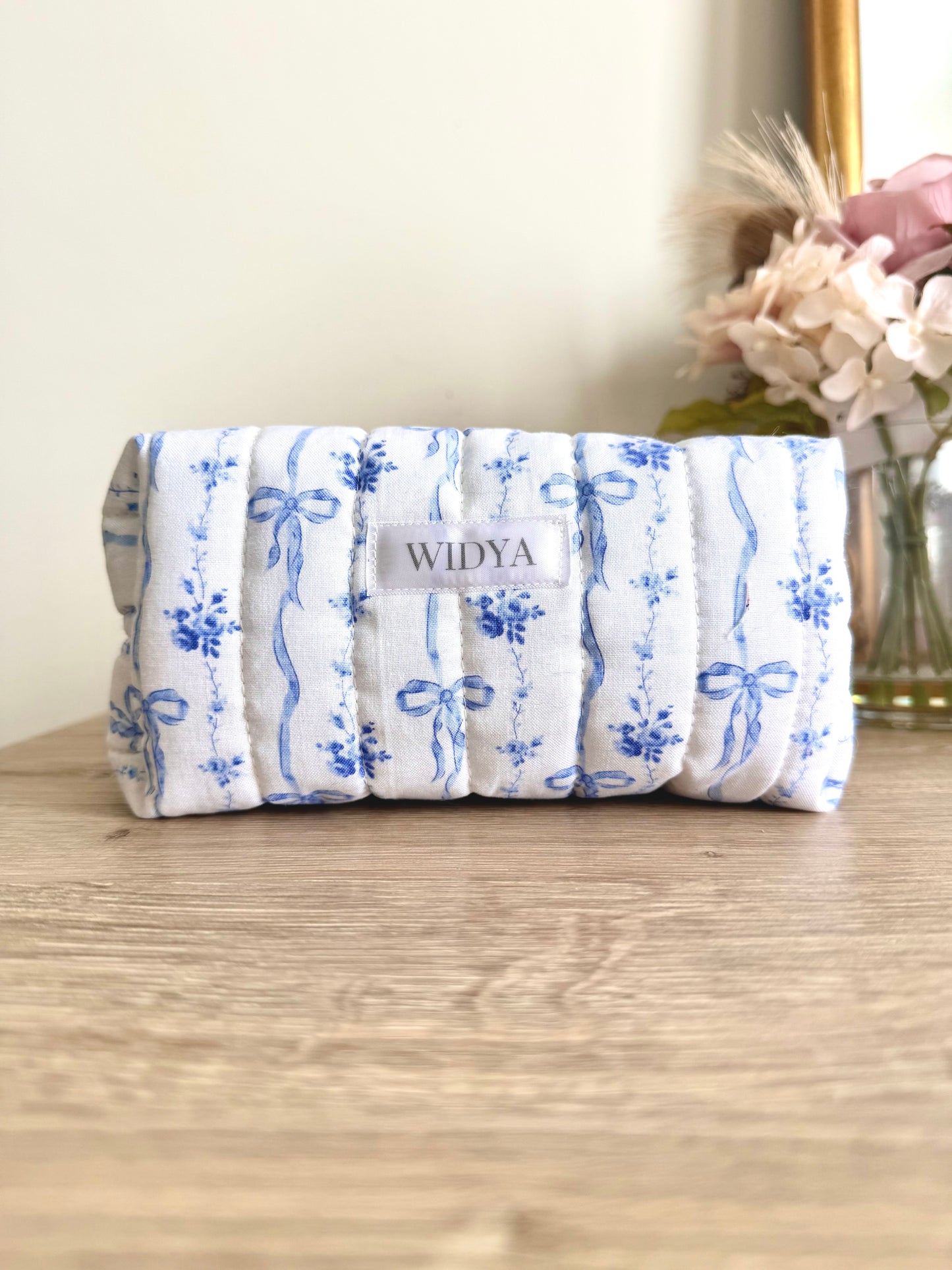 Blue Bow Garland Carry-All Bag