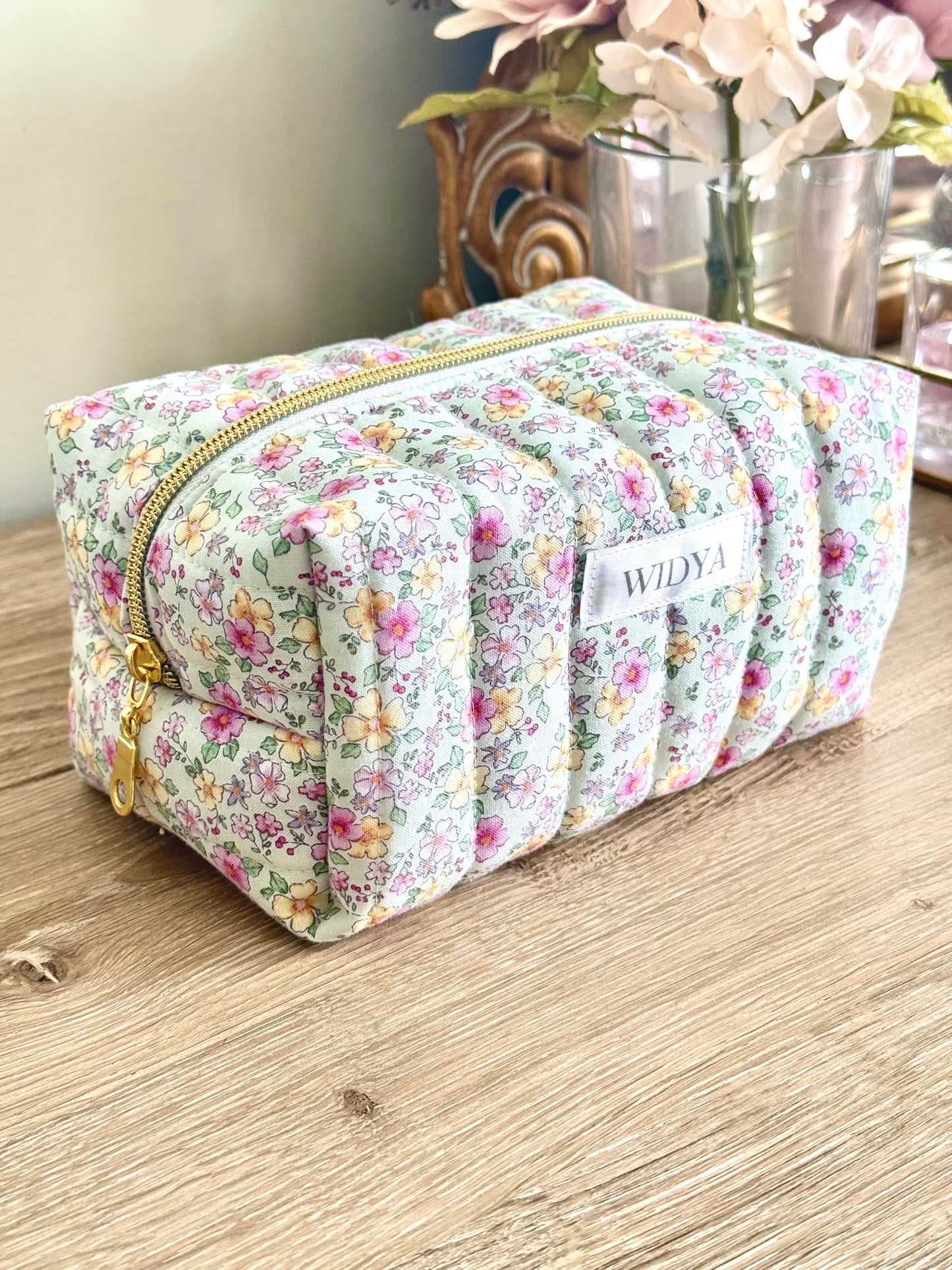 Ditsy Pastel Floral Carry-All Bag