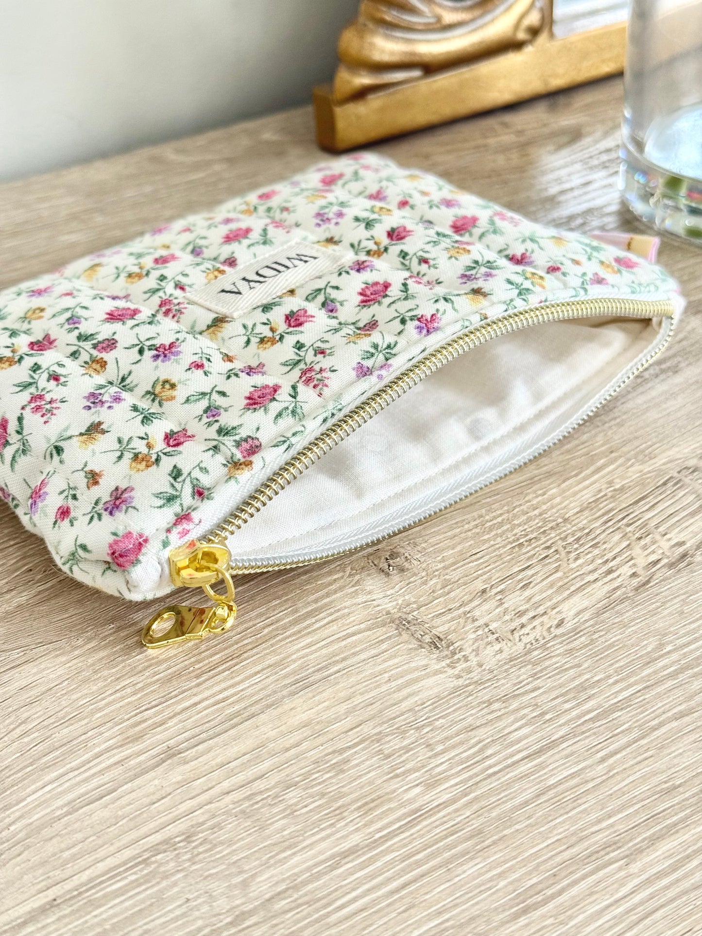 Vintage Floral Beige Zipper Pouch