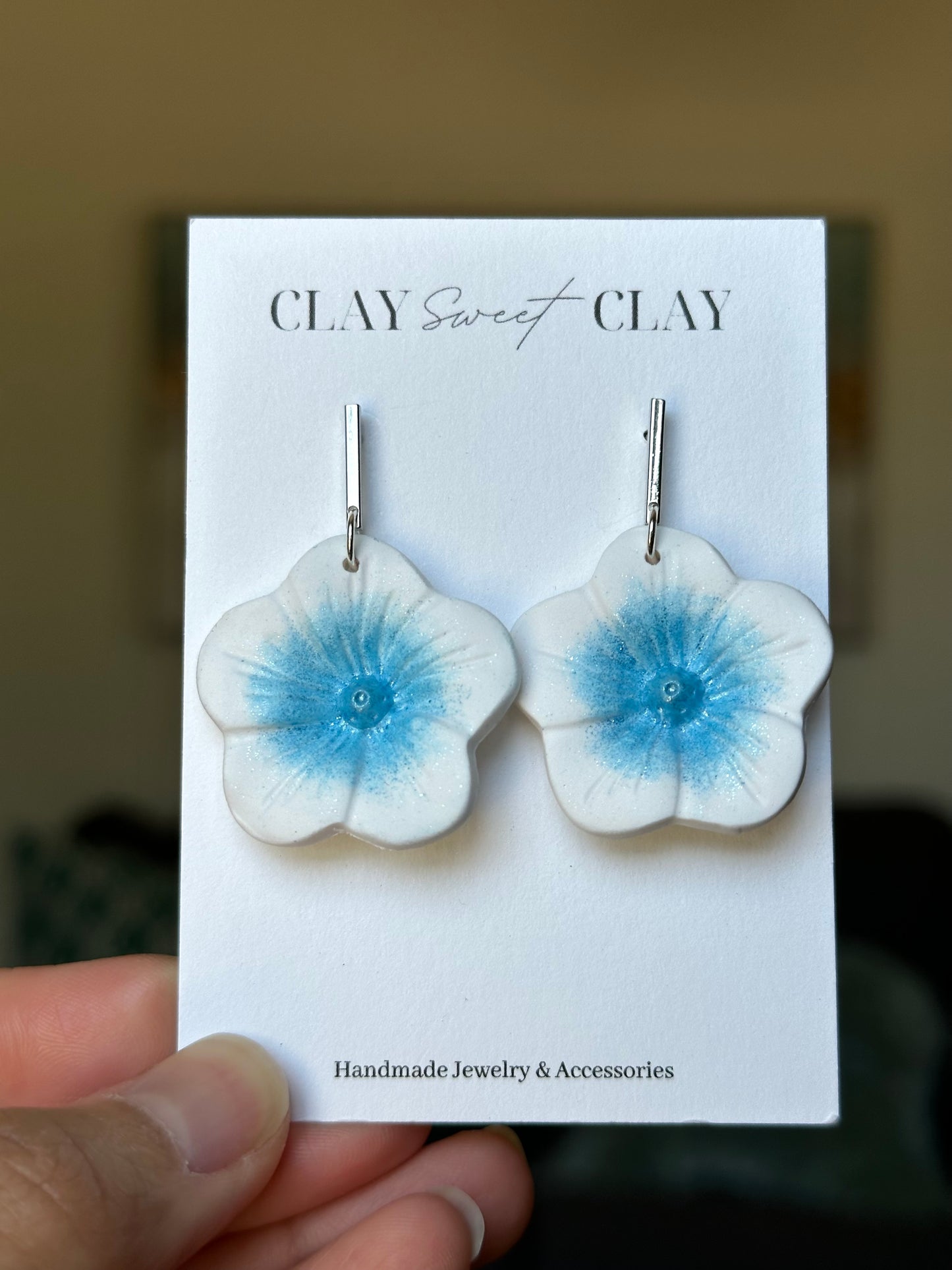 Flower Dangle Earrings - White & Blue