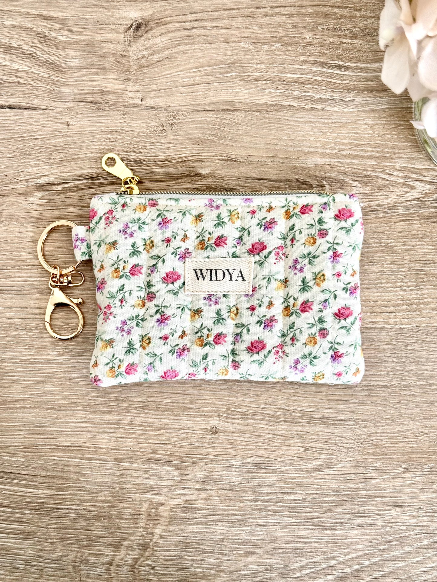 Vintage Floral Beige Keychain Wallet