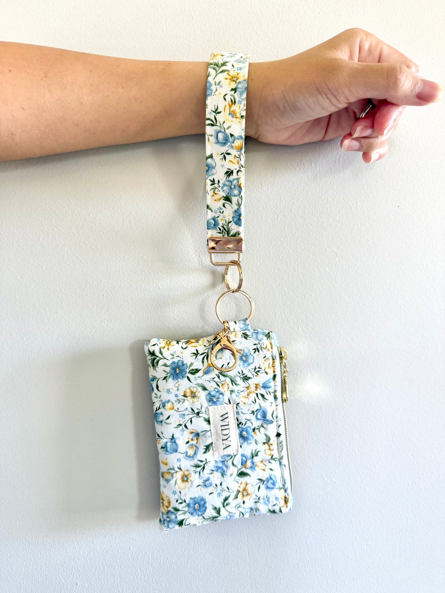 Country Charm Floral Keychain Wallet